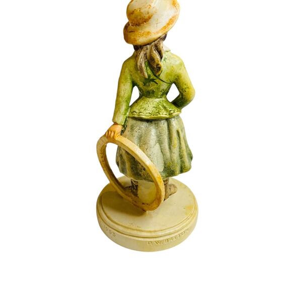 Sebastian Miniatures Figurine Games in Springtime Signed 4 Inch - Picture 5 of 6